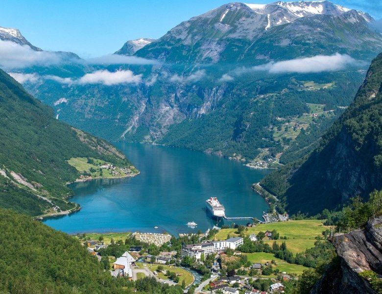 Découvrez ce guide complet pour votre croisière dans les fjords norvégiens…